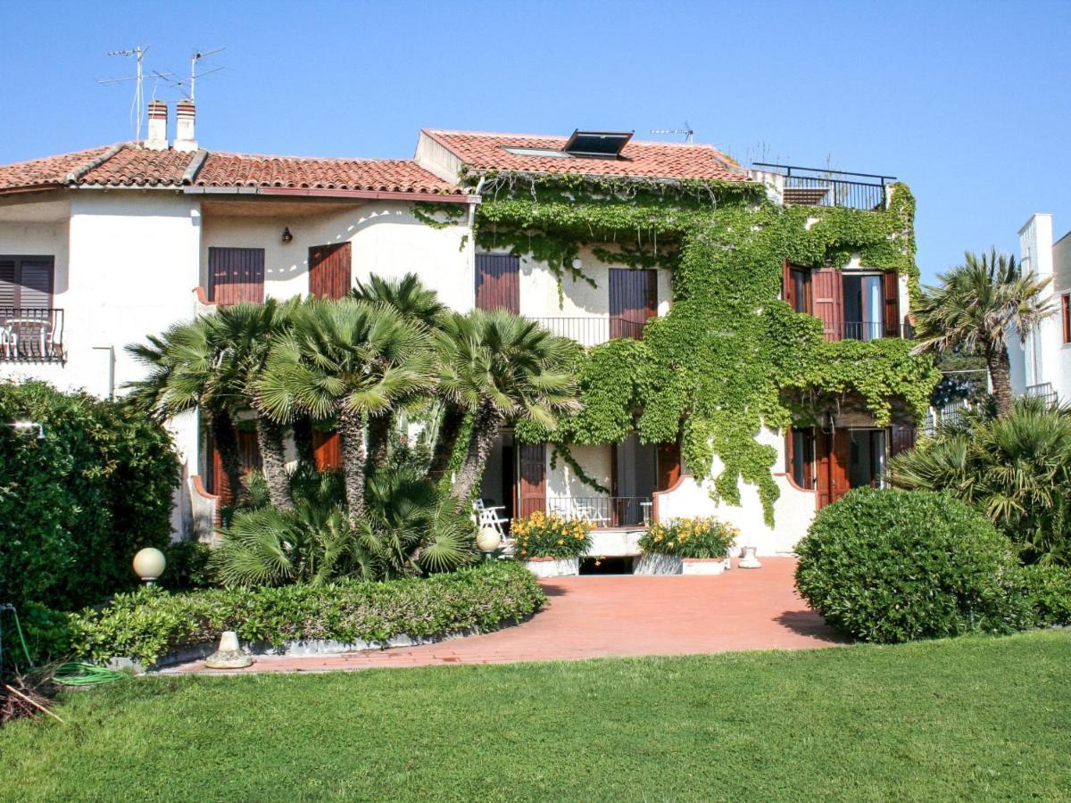 Locazione Turistica Anita Giardini Naxos Exterior foto